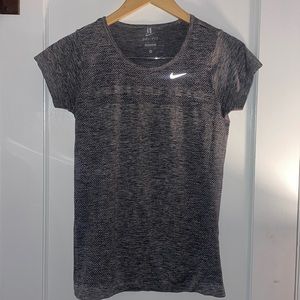 Womens Nike Dry Fit Workout Top - Size Small